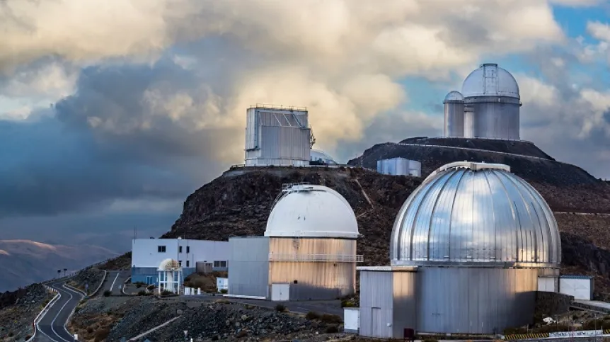 należące do ESO obserwatorium w La Silla, Chile, Adobe Stock