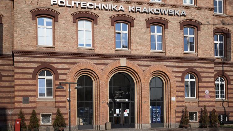 31.03.2021. The main building of the Kraków University of Technology. PAP/Łukasz Gągulski