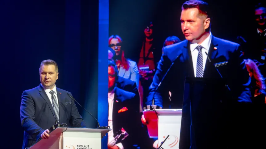 Toruń, 19.02.2023. Minister edukacji i nauki Przemysław Czarnek na inauguracji Światowego Kongresu Kopernikańskiego-część II, Gala Nauki Polskiej – Wręczenie Nagród Ministra w Centrum Kulturalno-Kongresowym Jordanki w Toruniu. Fot. PAP/Tytus Żmijewski
