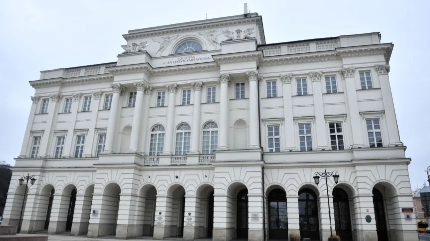 07.04.2021. Pałac Staszica w Warszawie, siedziba Polskiej Akademii Nauk. PAP/Radek Pietruszka