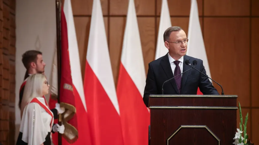 04.10.2023. Prezydent RP Andrzej Duda przemawia podczas uroczystej inauguracji 135. roku akademickiego 2023/2024 w Akademii Muzycznej im. Krzysztofa Pendereckiego w Krakowie. PAP/Łukasz Gągulski