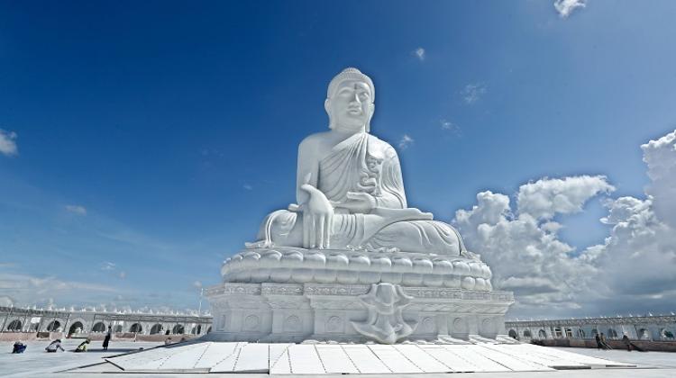 Budda Maravijaya w Naypyitaw, Myanma, 21 lipca 2023 r. EPA/NYEIN CHAN NAING Dostawca: PAP/EPA