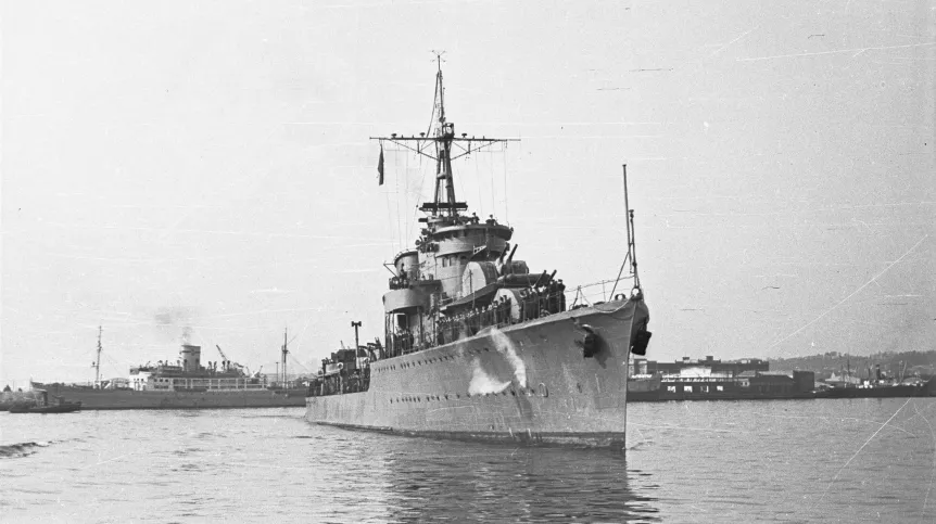 05.07.1947 r. Niszczyciel ORP „Błyskawica".  PAP/CAF/Komorowski