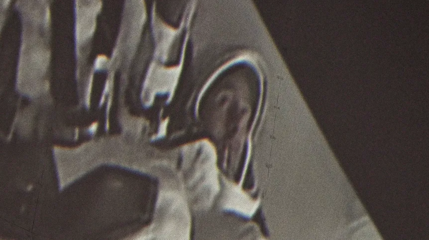 Warszawa, 25.06. Załoga misji Axiom-4 obserwowana na telebimie w Centrum Nauki Kopernik w Warszawie, 25 bm. Kapsuła Crew Dragon ma zabrać czwórkę astronautów na Międzynarodową Stację Kosmiczną (ISS). PAP/Radek Pietruszka