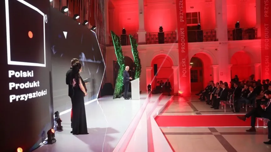 Gala ogłoszenia wyników konkursu Polski Produkt Przyszłości (edycja z roku 2020), 3 bm. w Auli Wydziału Fizyki PW  (sko) PAP/Tomasz Gzell