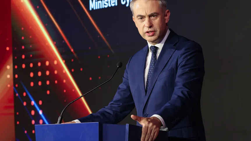 Warszawa, 30.09.2026. Wicepremier, minister cyfryzacji Krzysztof Gawkowski podczas otwarcia VIII Forum Cyberbezpieczeństwa, 30 bm. w Pałacu Kultury i Nauki w Warszawie. Wydarzenie organizowane jest m.in. przez Ministerstwo Cyfryzacji. (sko) PAP/Albert Zawada