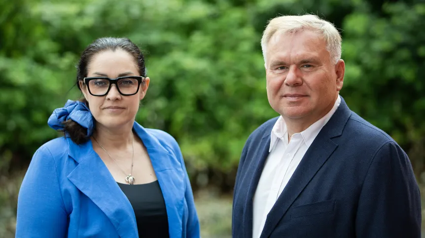N/z dr hab. Magdalena Zemelka-Wiącek prof. UMW i prof. Marek Jutel. fot. Krzysztof Ćwik/UMW