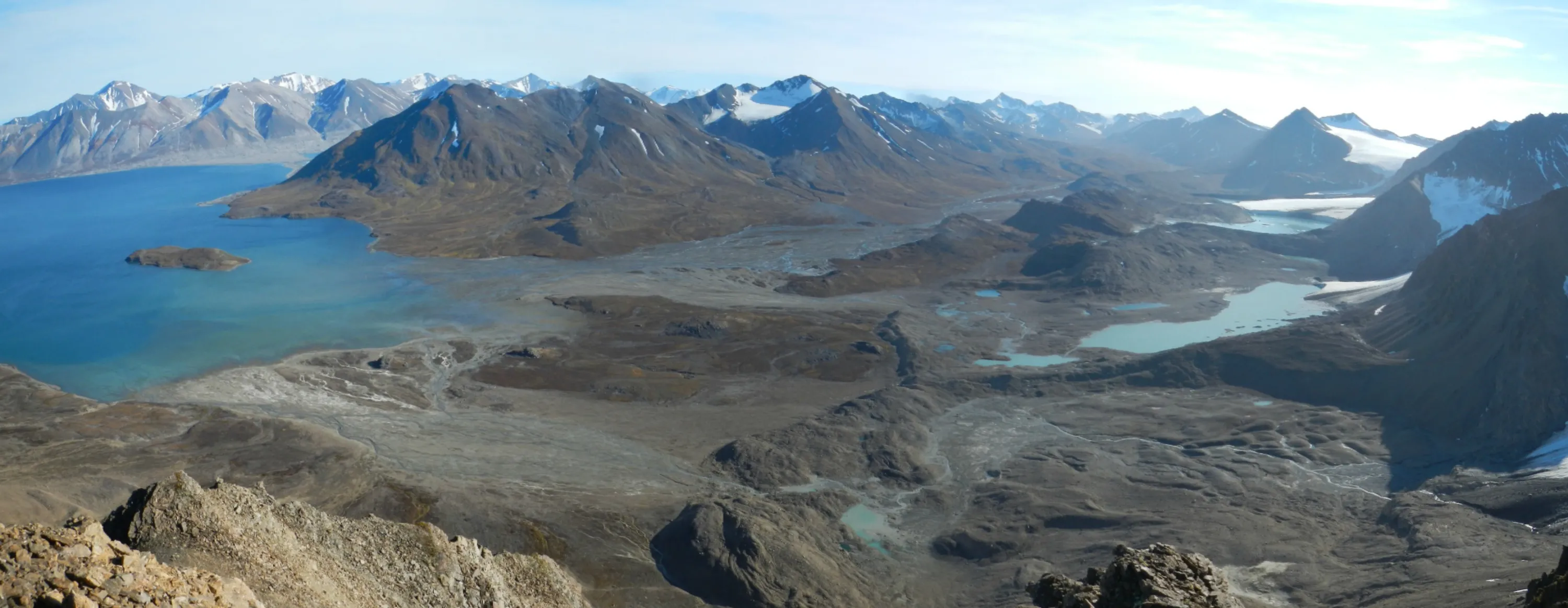 Wybrzeża arktyczne reagujące na zanikanie lodowców i tajanie wieloletniej zmarzliny - Bellsund Svalbard