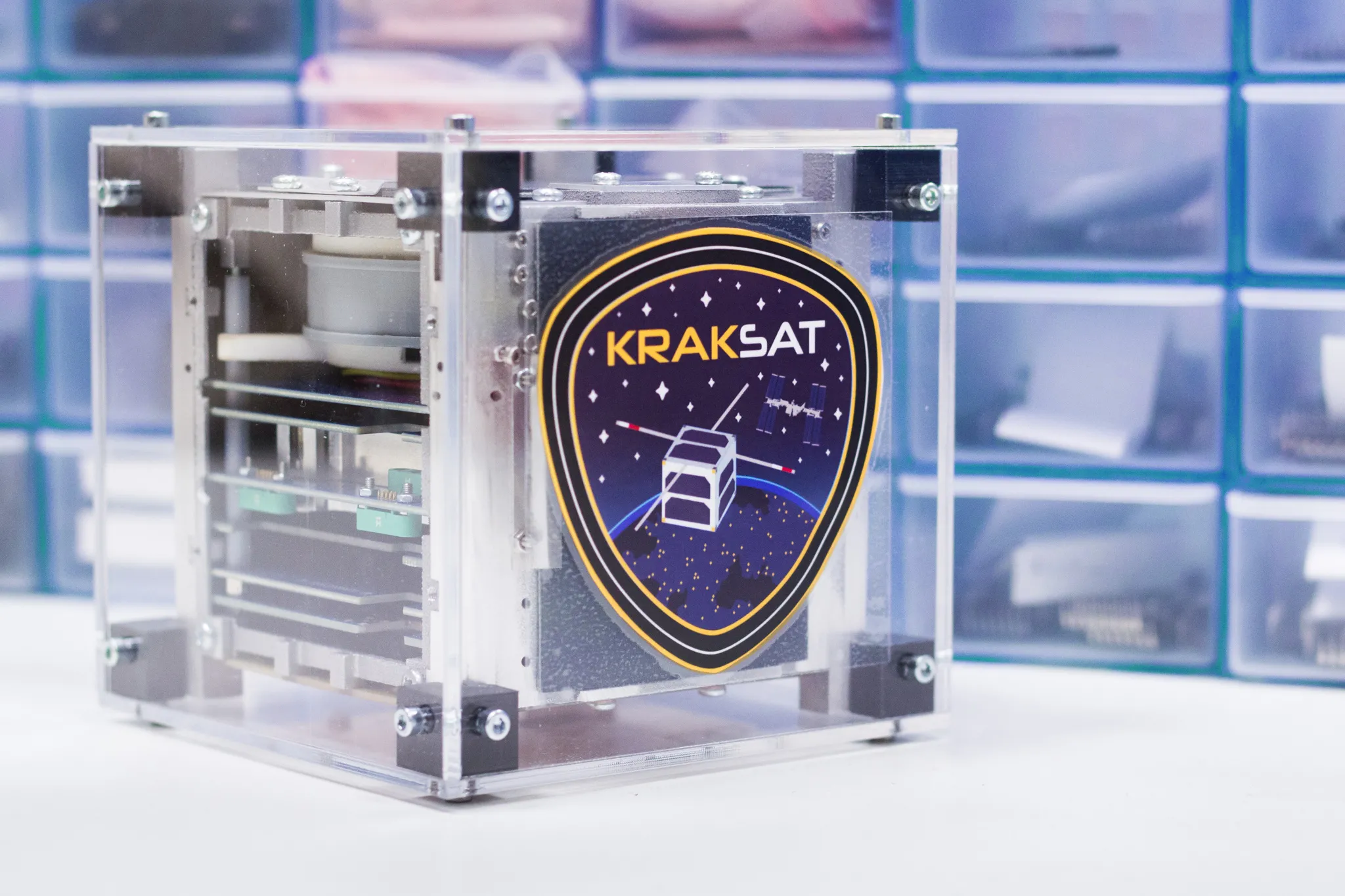 Model satelity KRAKsat. Fot. KRAKsat