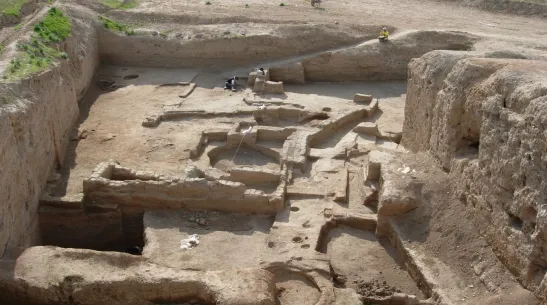 Stanowisko archeologiczne i wykop w Tell Brak. Autor: prof. Arkadiusz Sołtysiak. 