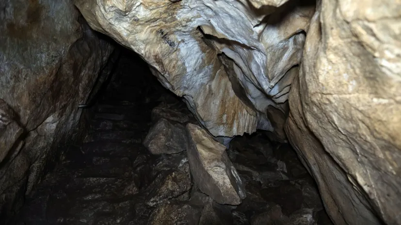 12.05.2024. Jaskinia Mroźna w Tatrach Zachodnich. PAP/Grzegorz Momot
