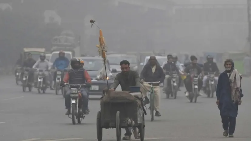 Smog w mieście Lahaur (ang. Lahore), Pakistan, 16.11.2024. EPA/A. HUSSAIN. Dostawca: PAP/EPA