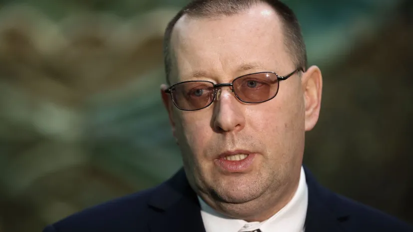 10.12.2021. Na zdjęciu prof. Piotr Borek. PAP/Łukasz Gągulski