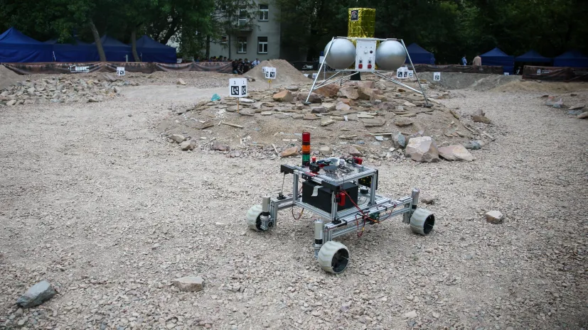  Kraków, 29.08.2025. 11. edycja zawodów łazików marsjańskich European Rover Challenge na terenie Akademii Górniczo-Hutniczej w Krakowie. PAP/Łukasz Gągulski