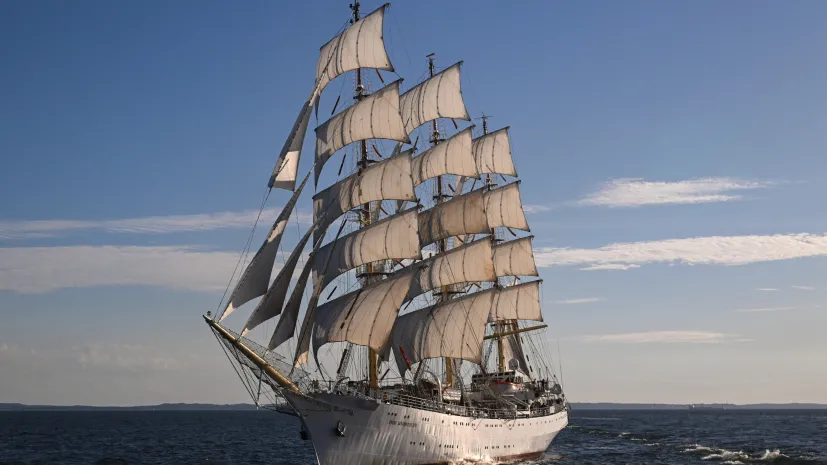 05.08.2024. Żaglowiec Dar Młodzieży. PAP/Marcin Bielecki