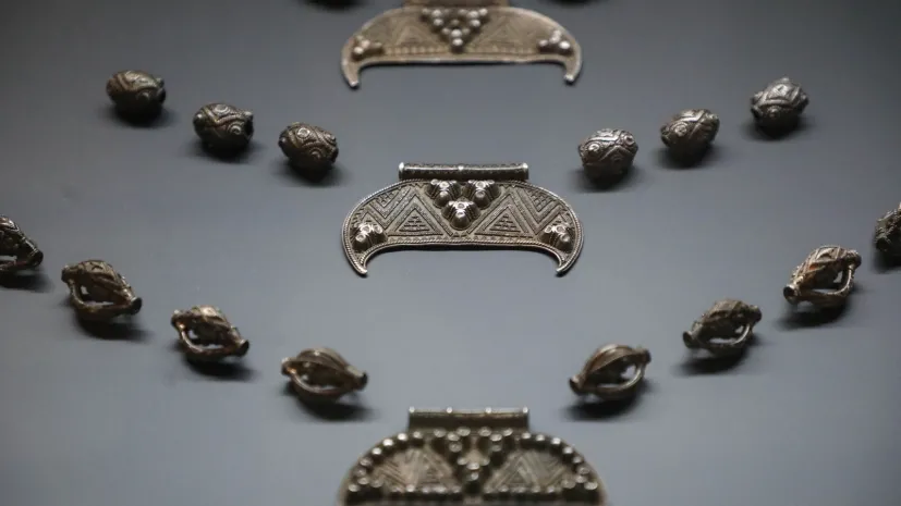 Białystok, 17.04.2026. Otwarcie wystaw „W kamień zmienione” oraz „Skarby minionych wieków” zorganizowanych z okazji 70-lecia Działu Archeologii Muzeum Podlaskiego, 17 bm. w głównej siedzibie muzeum w białostockim Ratuszu. (jm) PAP/Artur Reszko