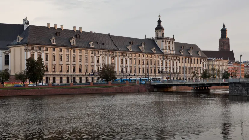  Wrocław, 07.10.2011.  Gmach Uniwersytetu Wrocławskiego. PAP/Maciej Kulczyński